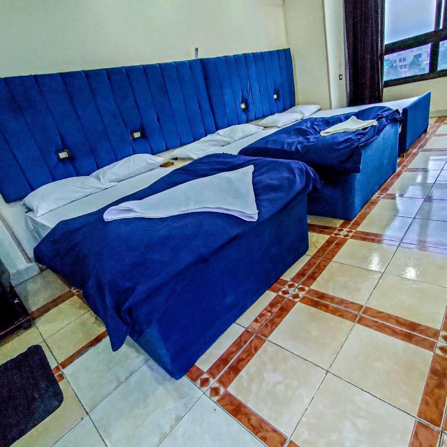 Happy Days Pyramids Inn Kafret el-Gabal المظهر الخارجي الصورة