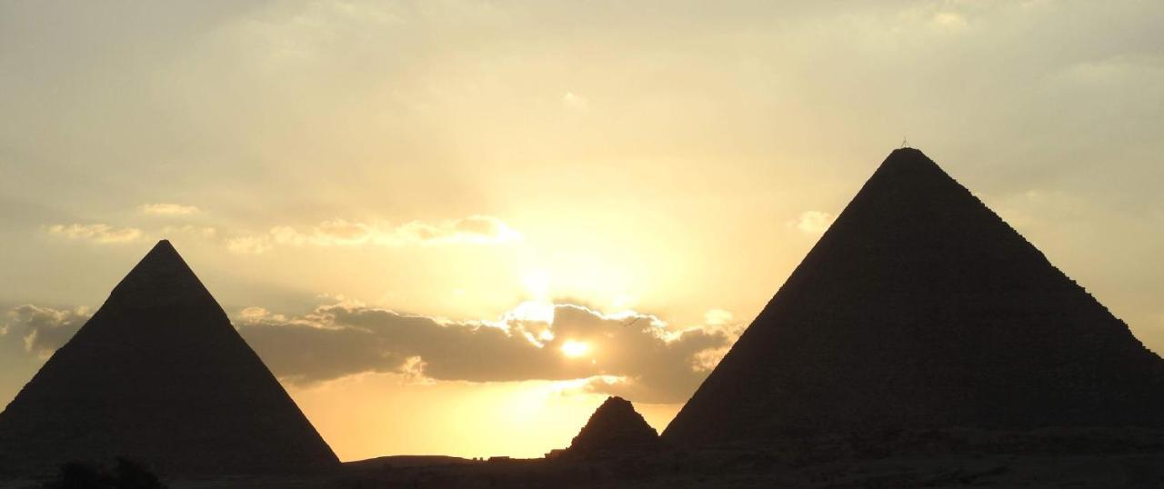 Happy Days Pyramids Inn Kafret el-Gabal المظهر الخارجي الصورة